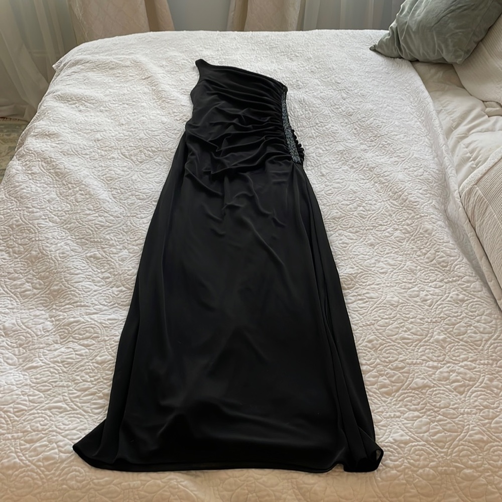 Laundry by Shelli Segal evening dress